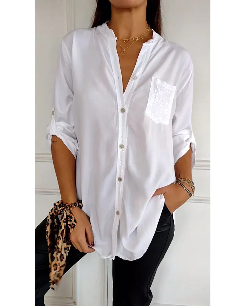 Bezaubernd leger – Paillettenknopf-Bluse für deinen Glamour-Moment