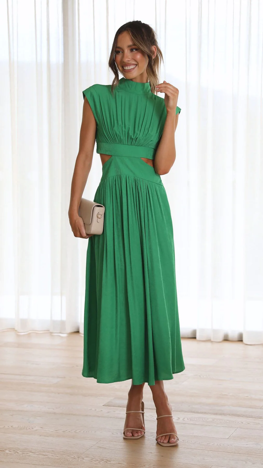 Entdecke Deinen Style – Midi-Kleid mit Cut-Outs für den Wow-Effekt