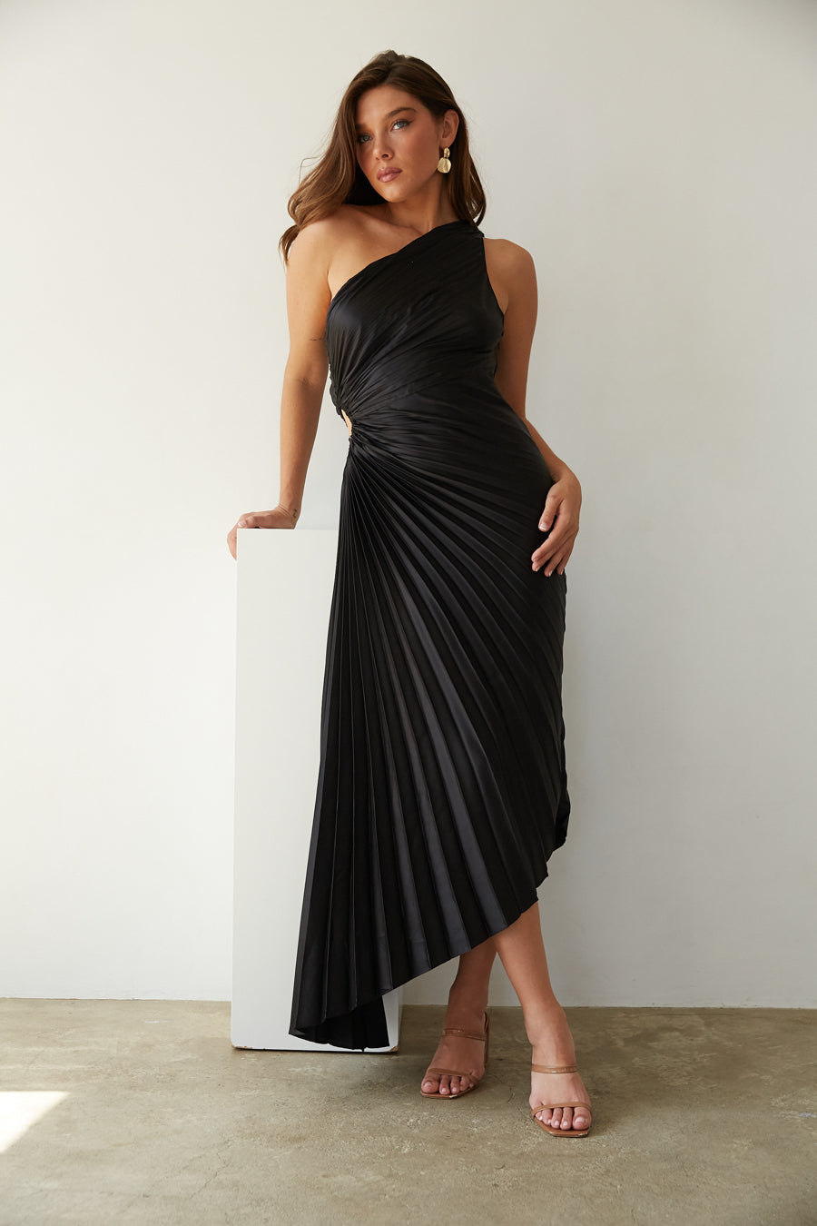 Strahle Selbstbewusstsein – Plissiertes Midi-Kleid für Wow-Momente