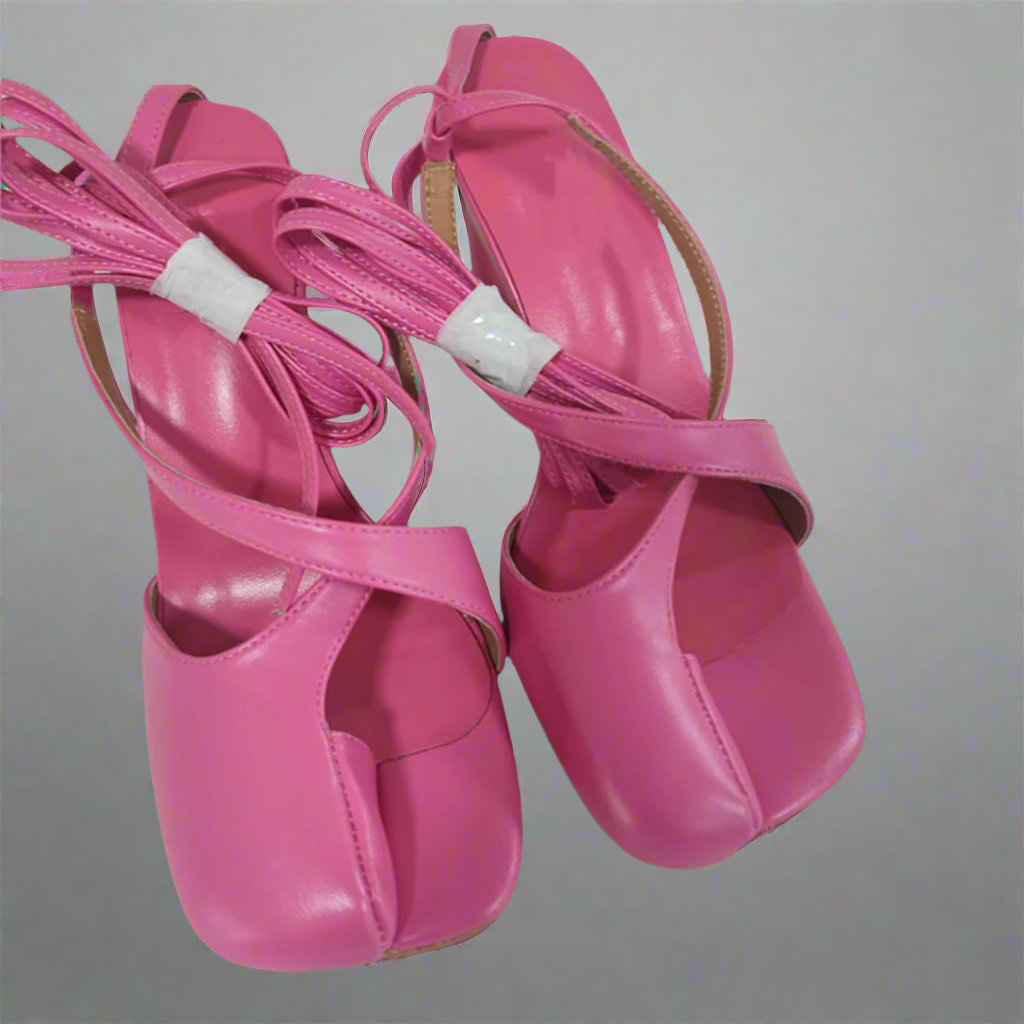 Zeig dich stilvoll – Tabi-Sandalen für selbstbewusste Frauen