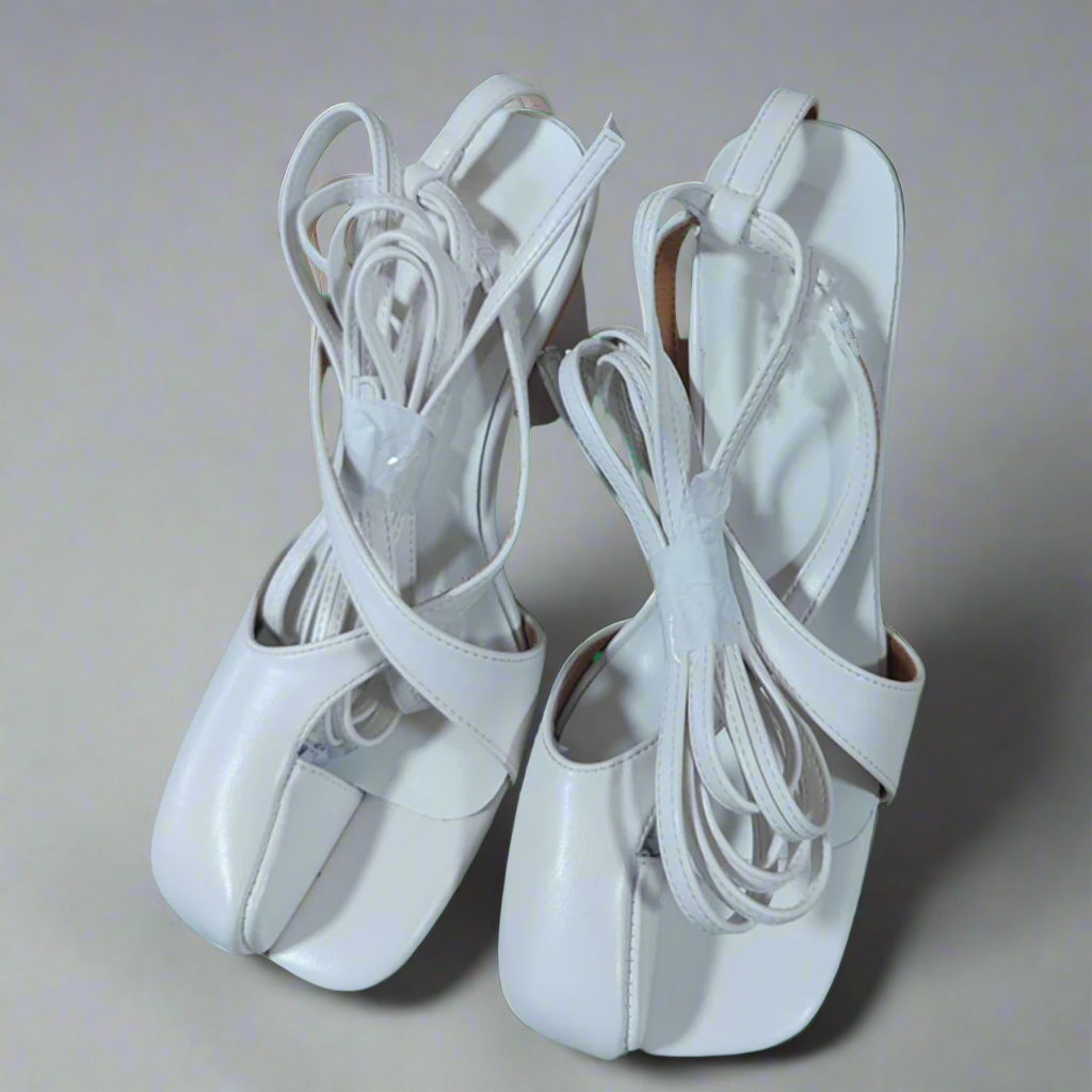 Zeig dich stilvoll – Tabi-Sandalen für selbstbewusste Frauen