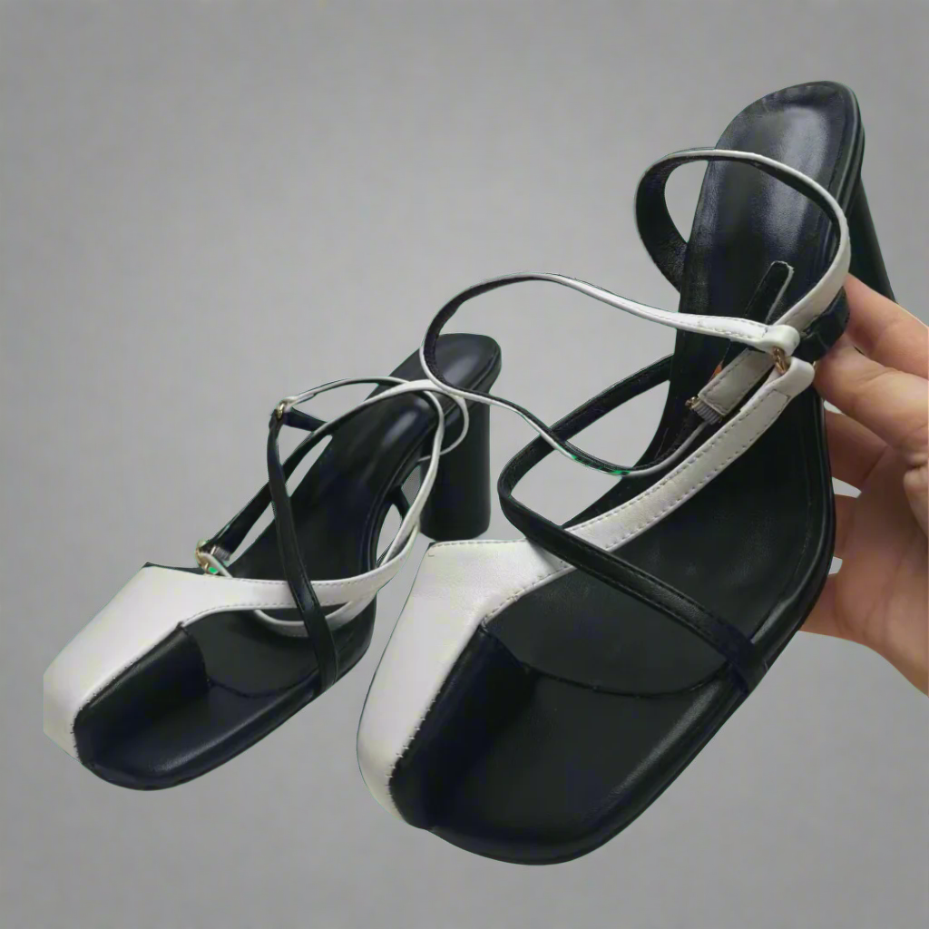 Zeig dich stilvoll – Tabi-Sandalen für selbstbewusste Frauen