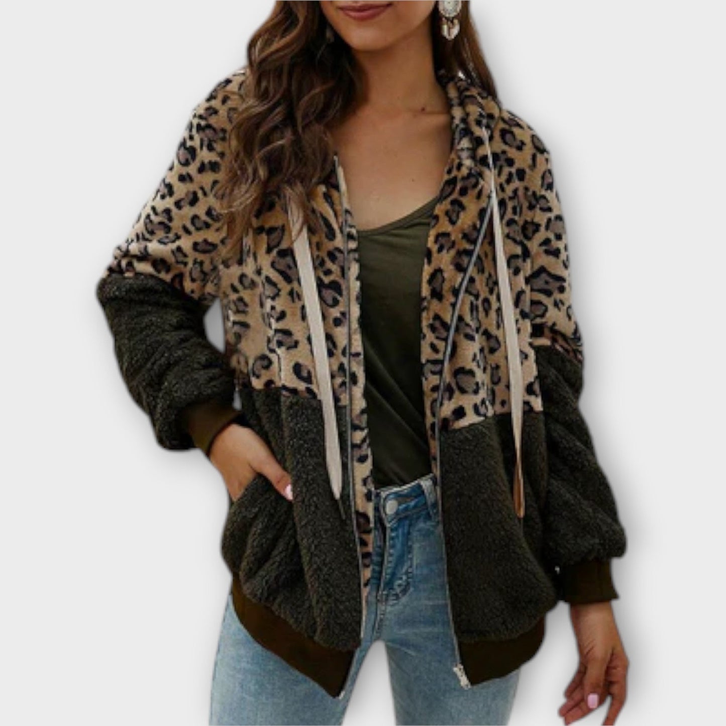 Leo Vibe – Dein kuscheliger Fleecepullover für jeden Tag