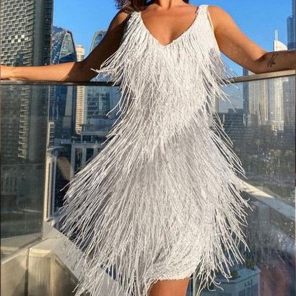 Strahle im Rampenlicht – Glitzerndes Fransen-Kleid für Wow-Momente